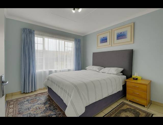 2 BEDROOM TOWNHOUSE FOR SALE IN HIGHVELD